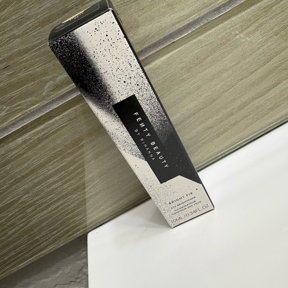 Fenty Beauty Bright Fix Eye Brightener